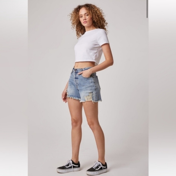 NWT Revolve Edyson Delon High Rise Short, distressed, in light park wash, $148 - Picture 9 of 10